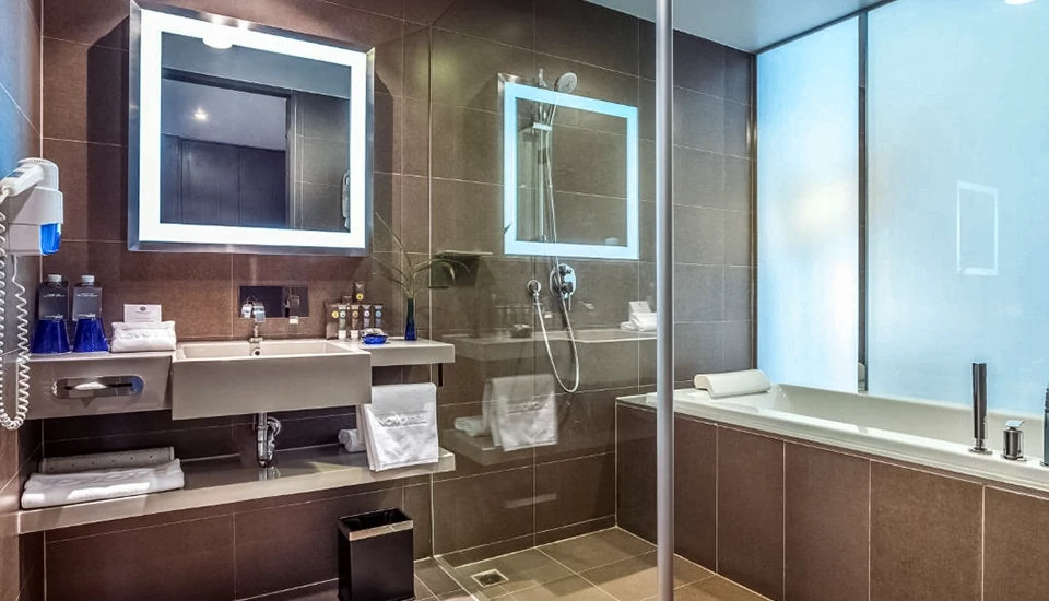 هتل نووتل پلوئنشیت سوخومویت بانکوک